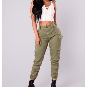GREEN FASHION NOVA CARGO PANTS